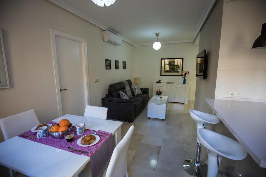 Apartamento Calle Sierpes Apartment เซบีญา ภายนอก รูปภาพ