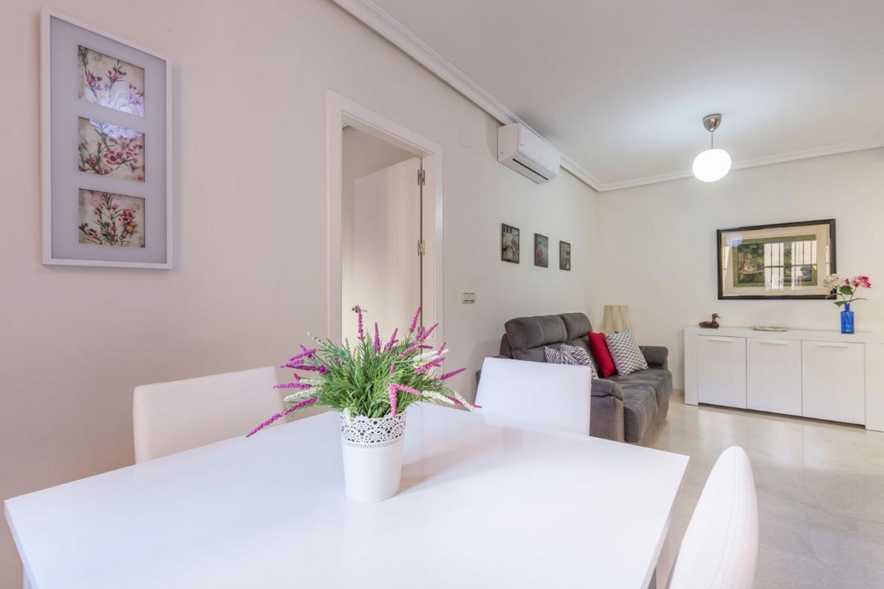 Apartamento Calle Sierpes Apartment เซบีญา ภายนอก รูปภาพ